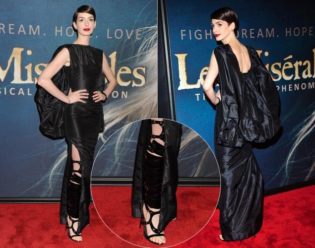 Anne Hathaway Channels Gothic Lady for New York Premier of Les Miserable