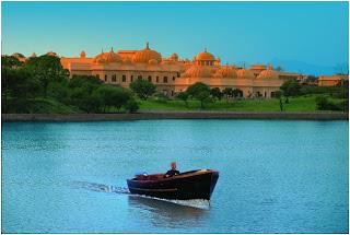 Luxurious Stay In India