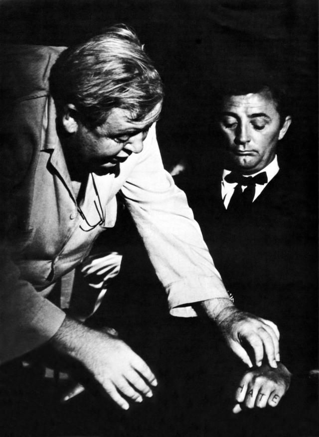 MITCHUM_Behind-the-scenes of Robert Mitchum, Charles Laughton in The Night of the Hunter