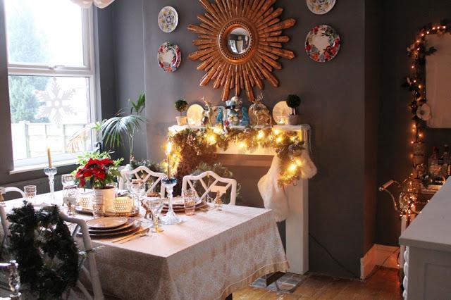 A Swoon Worthy Christmas Part III: The Christmas Tablescape A Swoon Worthy Christmas Part III: The Christmas Tablescape