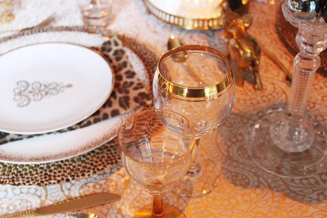 A Swoon Worthy Christmas Part III: The Christmas Tablescape A Swoon Worthy Christmas Part III: The Christmas Tablescape