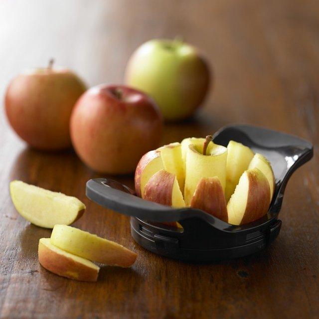 Apple Slicer Makes your Life Easier: The Dial-A-Slice Apple Divider