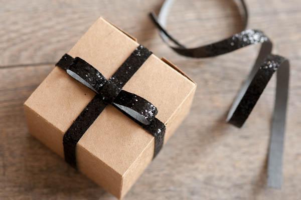 Happy Weekend & Wrapping! DIY with the Sweetest Occasion