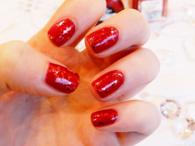 Christmas NOTD - Red & Sparkly ♥