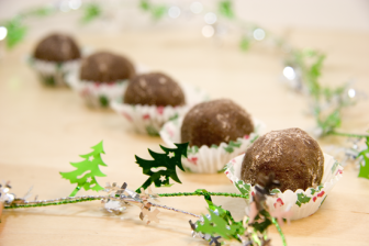 Guest Blogger: The Misfit Baker – Christmas Recipe Roundup Grand Marnier Balls