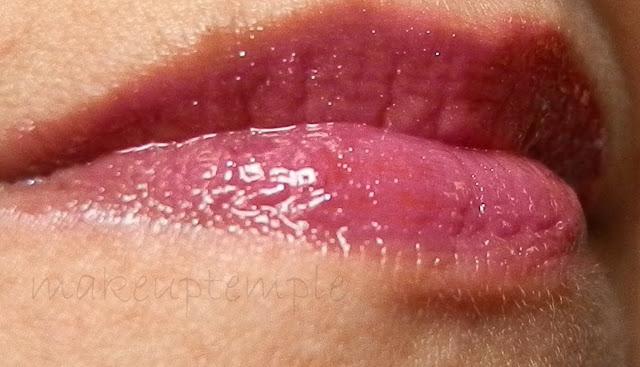 Revlon Colour Bust Lipgloss Strawberry Fraise