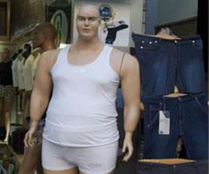 Busted by a Mannequin Busted by a Mannequin