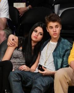 bieber4f-1-web Justin Bieber and Selena Gomez split after explosive fight in Mexico before New Year’s Eve