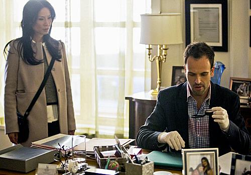 Review #3896: Elementary 1.11: “Dirty Laundry”