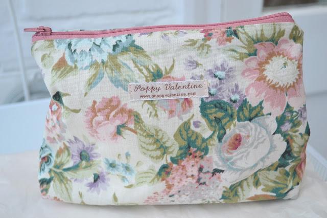 POPPY VALENTINE VINTAGE FABRIC POPPY VALENTINE VINTAGE FABRIC