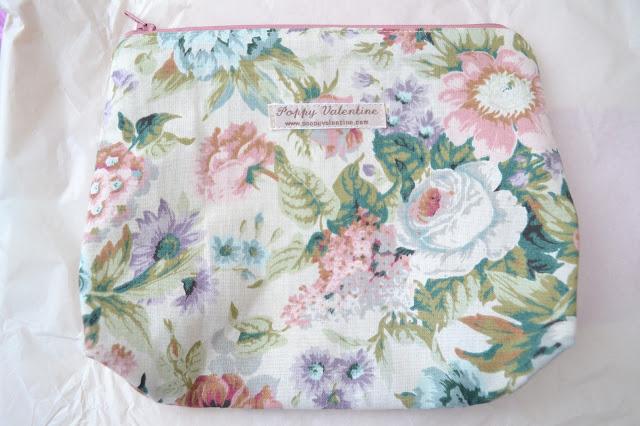 POPPY VALENTINE VINTAGE FABRIC POPPY VALENTINE VINTAGE FABRIC