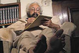 10 Questions answered by Khushwant Singh