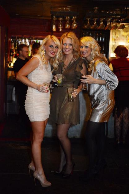 Sorella Holiday Party – A Success! 432227_10151344987575871_1086657047_n