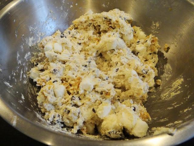 Momofuku Cornflake-Chocolate-Chip-Marshmallow Cookies