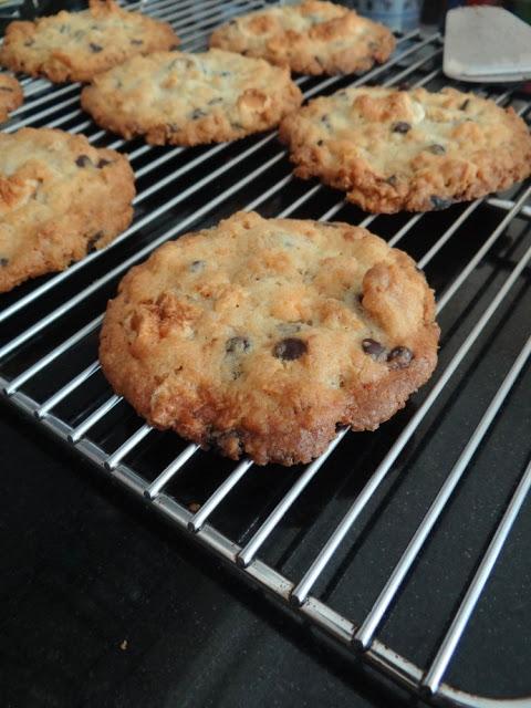 Momofuku Cornflake-Chocolate-Chip-Marshmallow Cookies