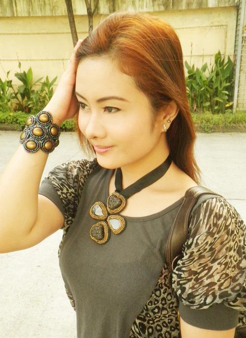 Zuri jewelry makes you a fashion statement. image