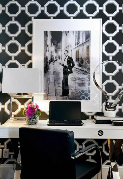 Color Roundup: Using Black in Interior Design black office atmospehereinteriordesign7
