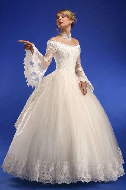 Lace Wedding Gown from Voloka