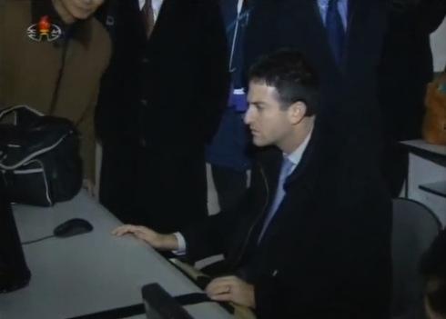 Google Ideas Director Jared Cohen uses a computer workstation during a tour of the Grand People's Study House, the DPRK's national library, on 9 January 2013 (Photo: KCTV screengrab)