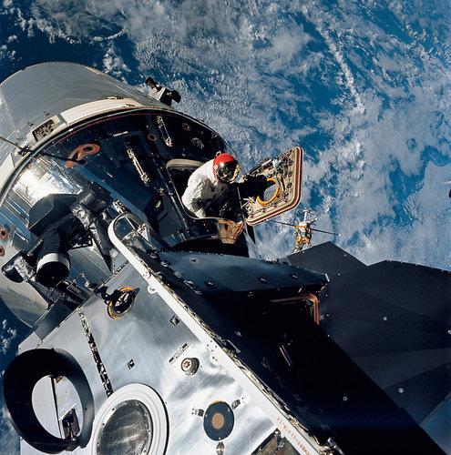 Awesome Photos of the Apollo Moon Missions