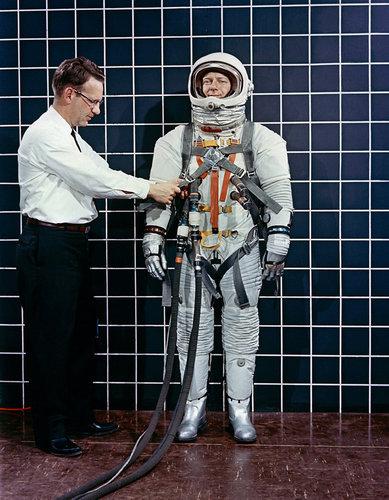 Fit Awesome Photos of the Apollo Moon Missions
