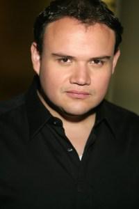 David Lomeli head shot 2 chattin’ it up with David Lomeli: Mexican tenor, toast of NYC!