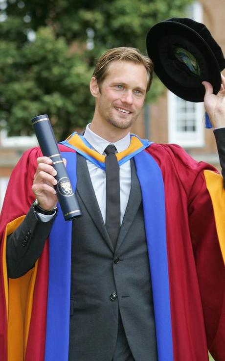 alexander-skarsgard-072011-3 Alexander Skarsgård receives Honorary Doctorate from Leeds University