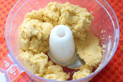 Egg-yolk butter cookies
