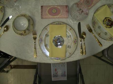 mother-daughter-brunch-pamarcher-vintage-compacts-vintage-scrapbookpaper DIY Table Decorations for Spring Brunch