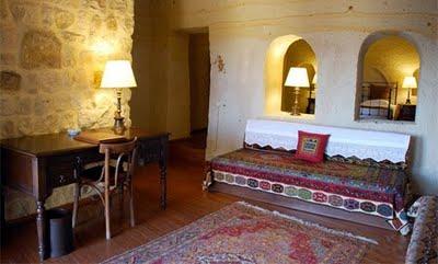 Amazing Hotel Made in Cave in Turkey Amazing Hotel Made in Cave in Turkey 4