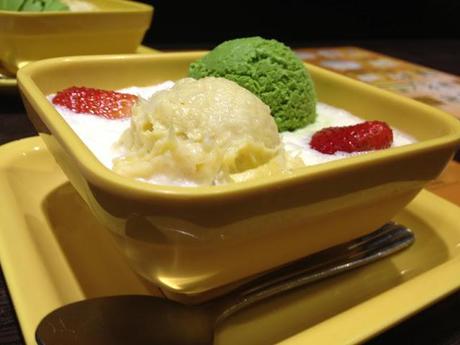 Hong Kong Desserts - Hui Lau Shan and  Honeymoon Dessert