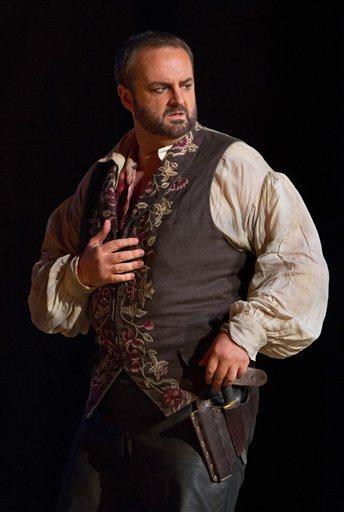 Marco Berti as Manrico (bigstory-ap-org)