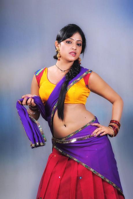 Hari Priya - Sexy in Saree Latest Hot Stills