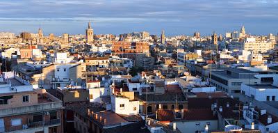 The Tower Tour: 'Quedarse a la luna de Valencia'