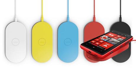 Nokia Lumia 920 and wireless charger