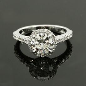 Round diamond custom engagement ring
