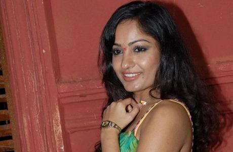 Madhavi Latha - Sexy Pics Cleavage Show Madhavi Latha - Sexy Pics Cleavage Show