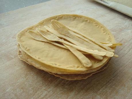 FR_MO_J13_INFLUENCES_ELIZABETH_LERICHE_ICONO_NOURRITURES_PREMIERES_4-andere monjo_Baked Table_3 Food Meets Design at Maison Et Objet 2013