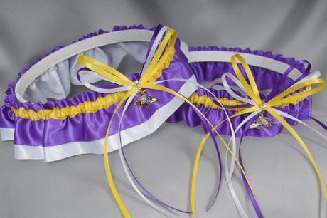 garter in purple and yellow
