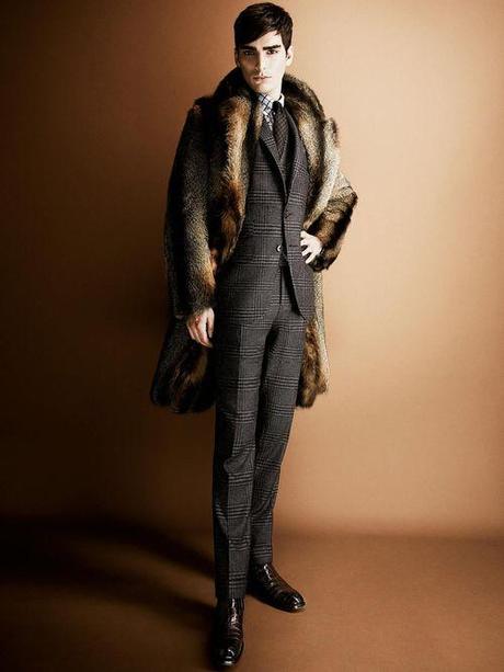 Tom Ford Menswear Fall/Winter 2013/2014
View more of the...