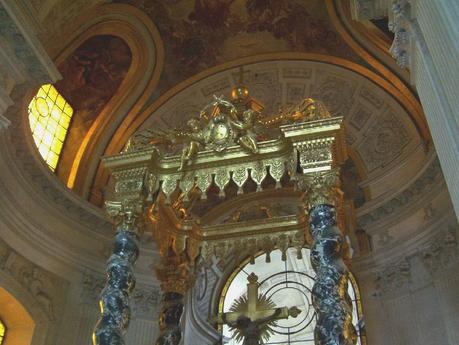 Photo Essay: Paris – End of a Kingdom – The Rise of an Emperor Statue above altar Inside Hotel Des Invalides - Paris - France
