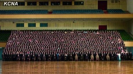 Commemorative photograph of Kim Jong Un and senior DPRK officials with participants at 4th Meeting of Korean Workers' Party Cell Secretaries (Photo: KCNA)