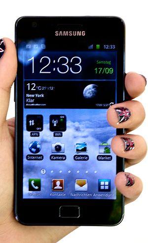 English: Samsung Galaxy SII i9100 Deutsch: Sam...