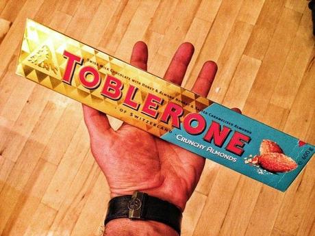 Toblerone_New_Chocolate_Salted_Caramelised_Almonds10
