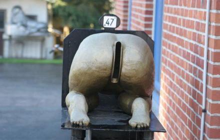 10 Of The Strangest Mailboxes Youll Ever See