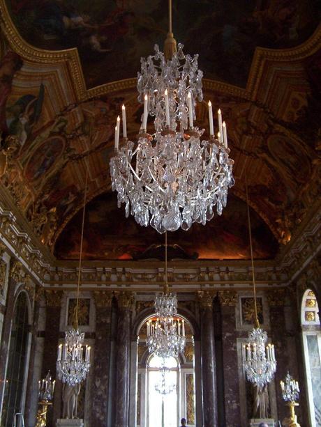 Hall of Mirrors,  chandeliers cu - Palace of Versailles - France