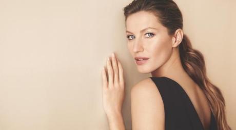 Gisele Bundchen for Chanel Campaign with “Les Beiges” Collection by Mario Testino 2
