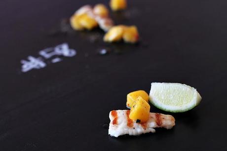 Grilled sole with mango salsa and lime # 58
