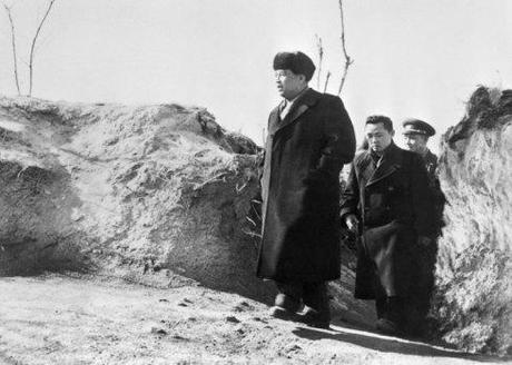 Defense Ministry Commemorates “One-Match for a Hundred” Anniversary Kim Il Sung and Kim Jong Il visit Mt. Taedok on 6 February 1963 (Photo: Rodong Sinmun/Party History Institute)