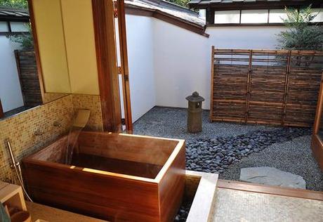 Red Cedar tub by Zen BathWorks